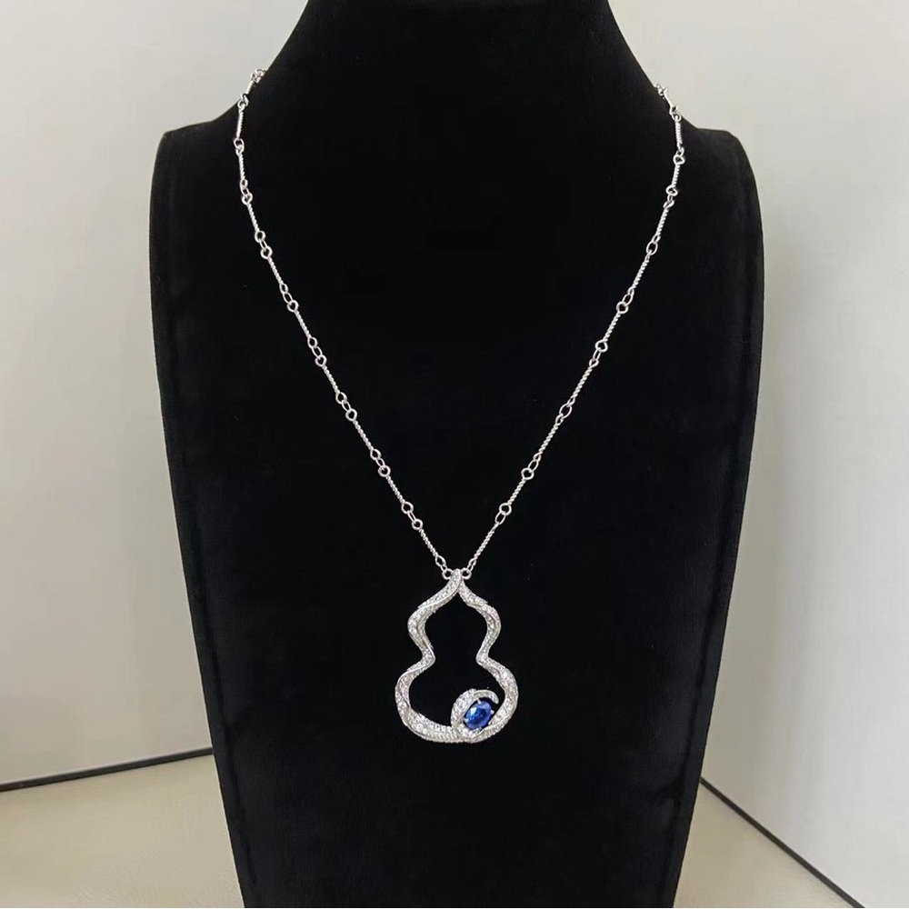 Qeelin Women's Wulu Necklace | White Gold Aquamarine & Diamond Pendant